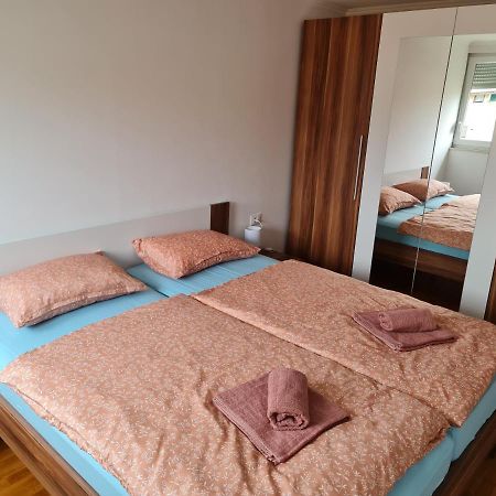 Apartman Belamar ดูกาเรซา ภายนอก รูปภาพ
