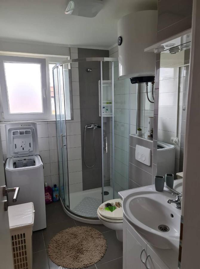 Apartman Belamar ดูกาเรซา ภายนอก รูปภาพ