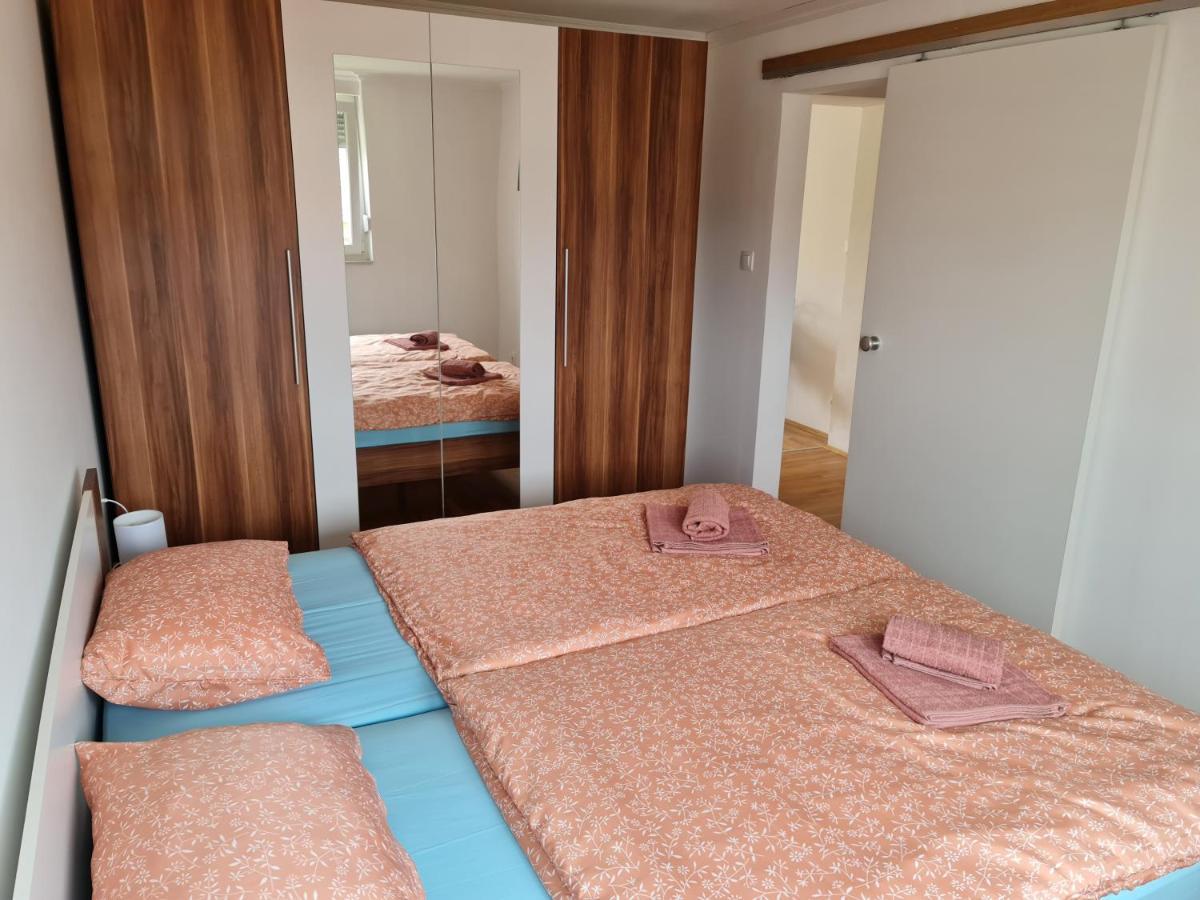 Apartman Belamar ดูกาเรซา ภายนอก รูปภาพ